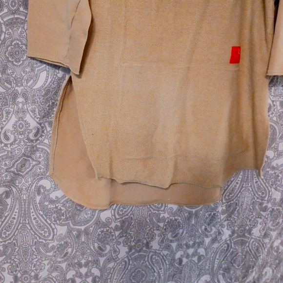 CROCKS & CASTLE long tshirt - Picture 2 of 4